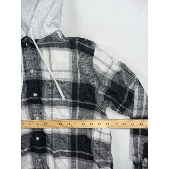 American Eagle Hoodie Women’s Size XS Long Sleeve Button Up Pocket Cotton Plaid - Picture 6 of 7